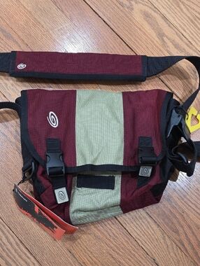 Timbuk2 Two-Tone Classic Messenger Bag in Burgundy and Olive - XS